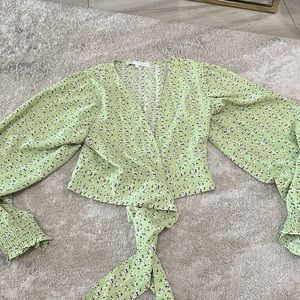 Brand new flower shirt low cut tie in front